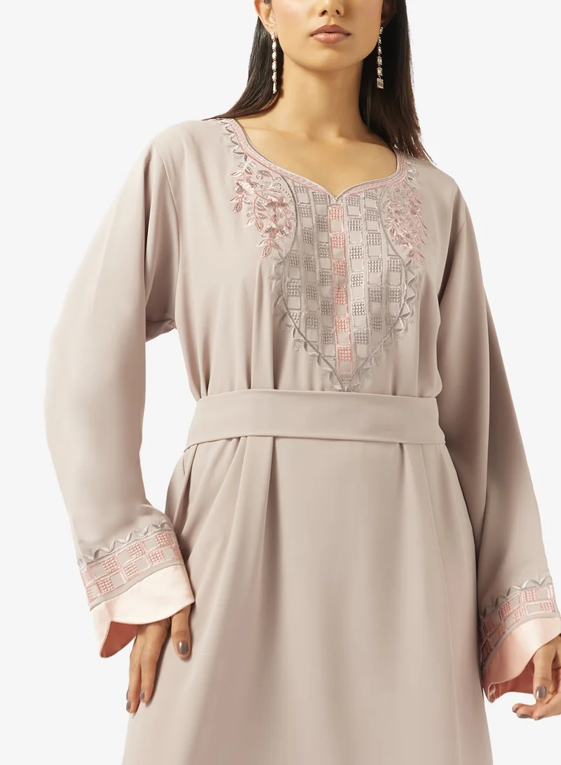 hayas closet Embroidered Belted Jalabiya